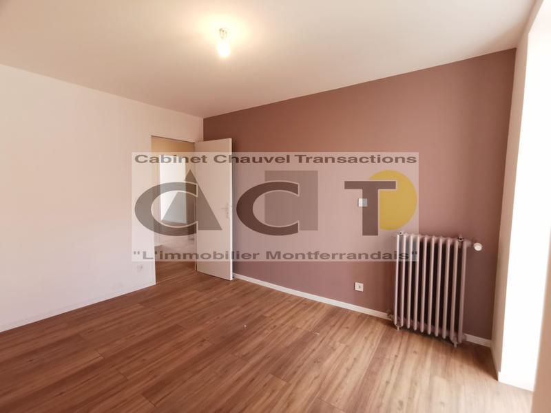 Appartement - 99 m² - 4 pièces