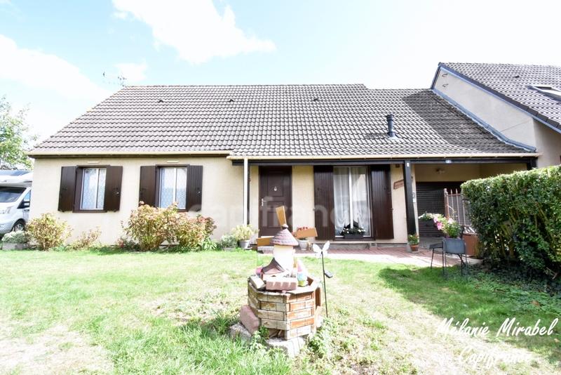 Maison - 90 m² - 5 pièces