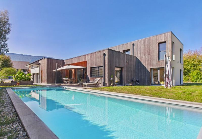 Villa - 233 m² - 8 pièces