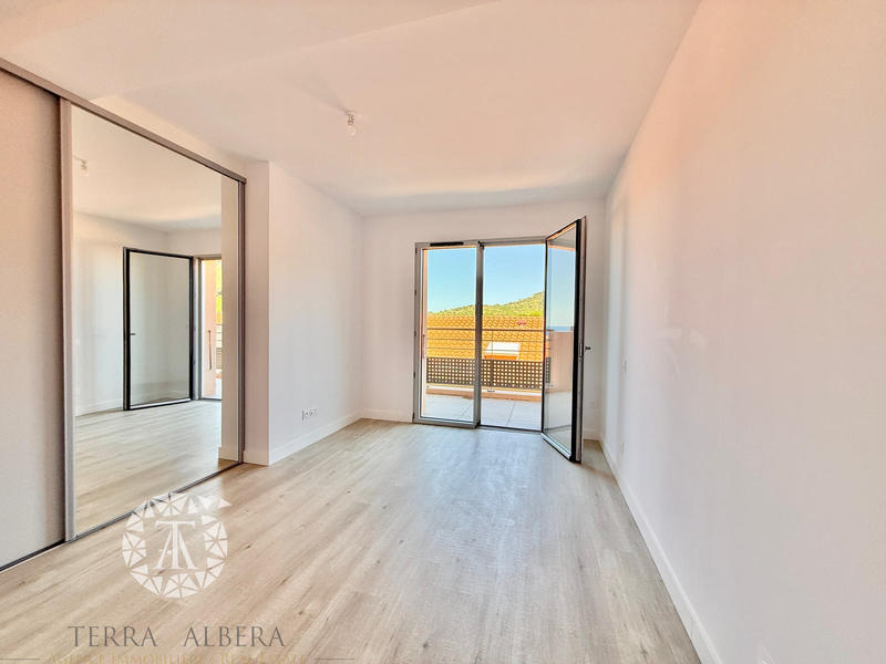 Appartement - 110 m² - 4 pièces