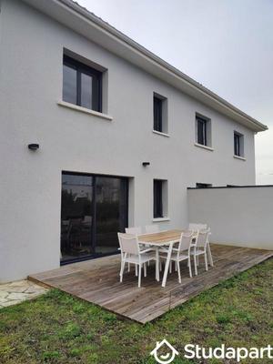 Chambre - 15 m² - 1 pièce