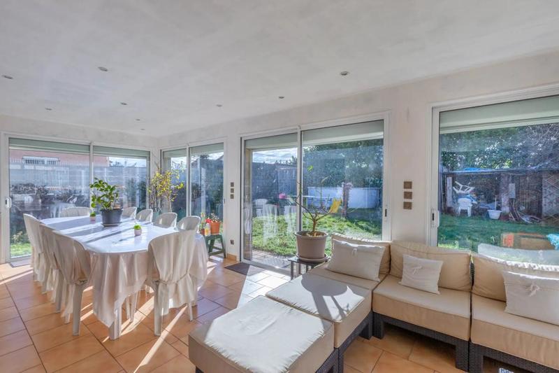 Maison - 104 m² - 5 pièces