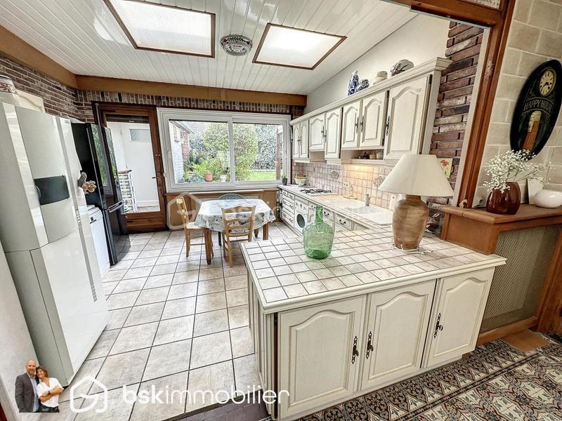 Maison - 212 m² - 7 pièces