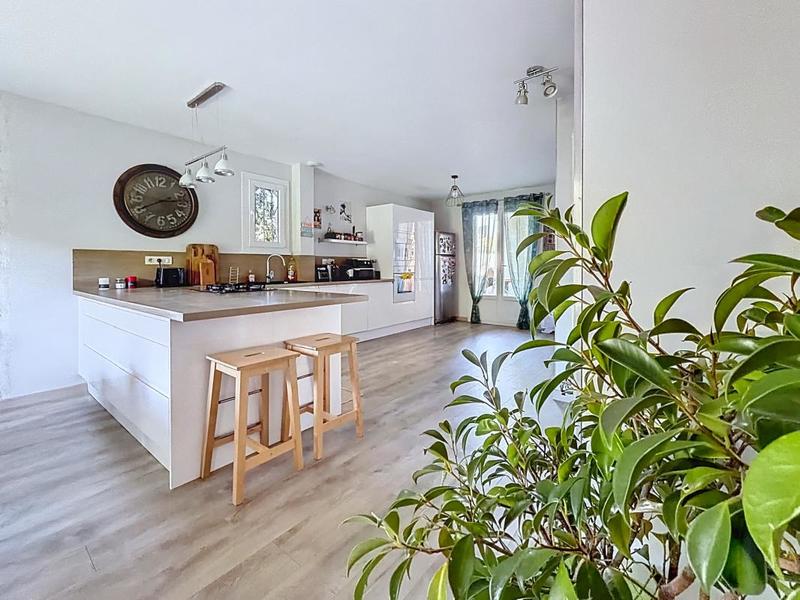 Maison - 103 m² - 5 pièces