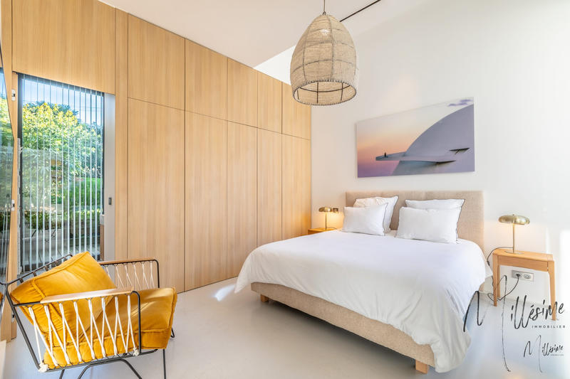 Maison - 293 m² - 7 pièces