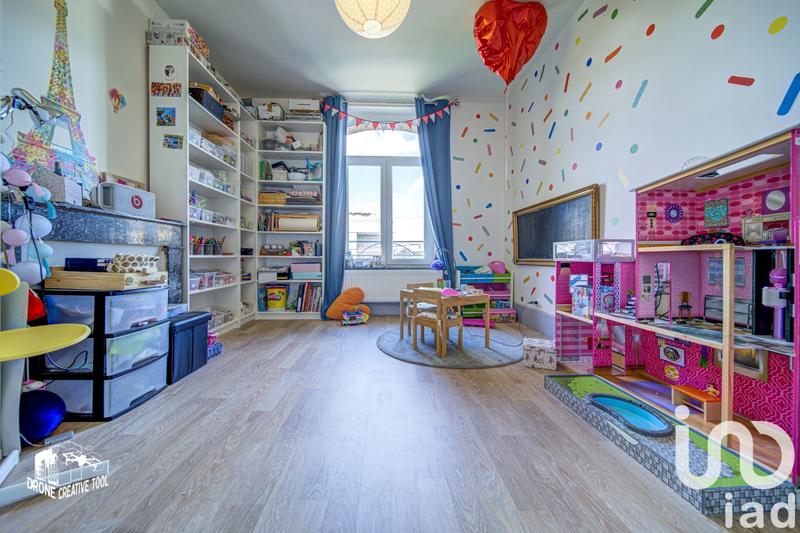 Maison - 323 m² - 13 pièces