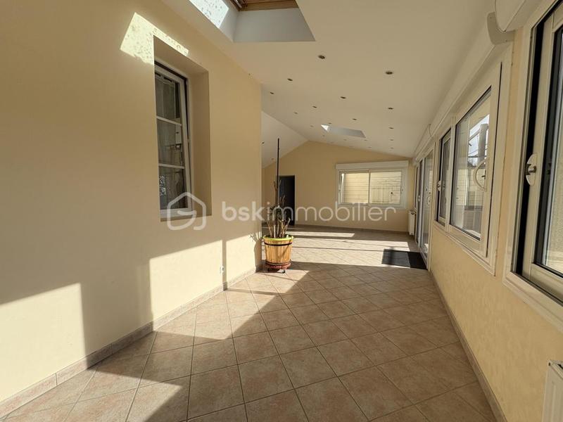 Maison traditionnelle - 189 m² - 7 pièces