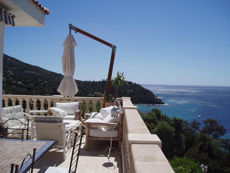 Maison - 255 m² - 8 pièces