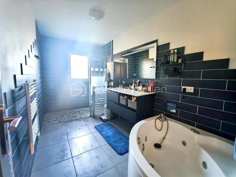 Pavillon - 116 m² - 6 pièces