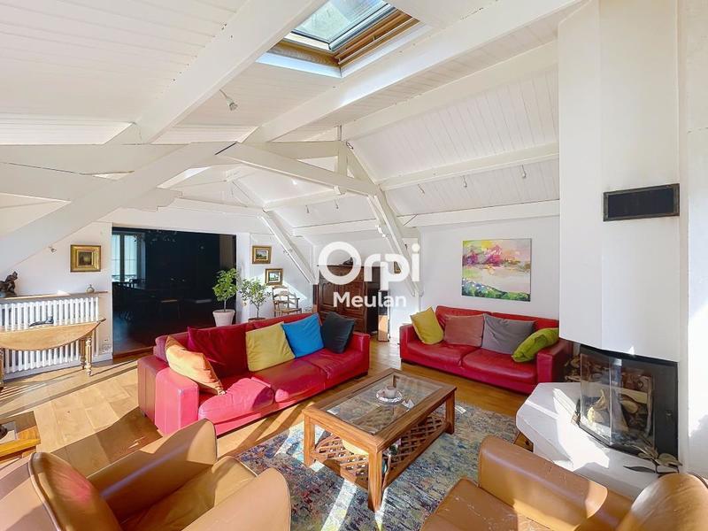 Maison - 226 m² - 8 pièces