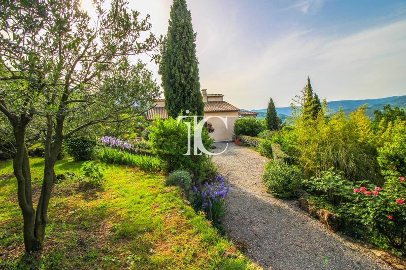 Maison - 152 m² - 4 pièces