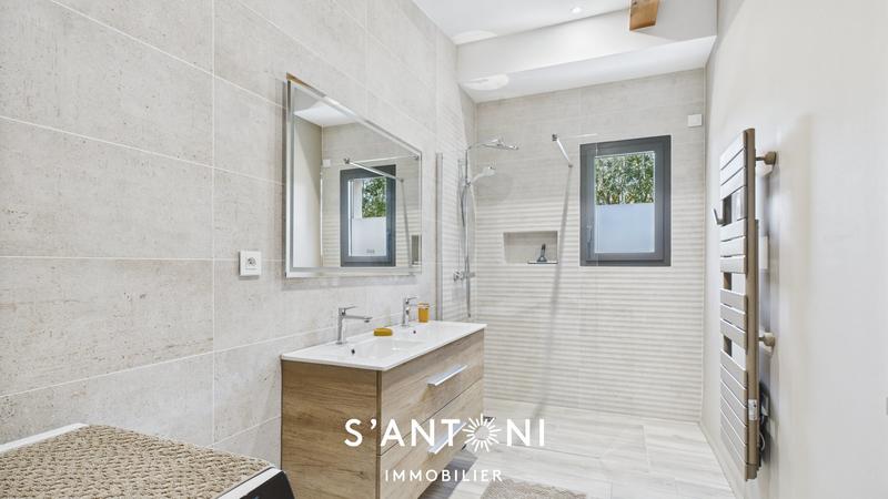 Maison - 135 m² - 4 pièces