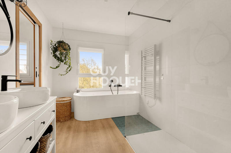 Maison - 145 m² - 5 pièces