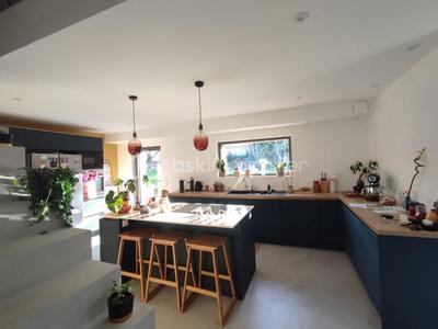 Corps de ferme - 315 m² - 10 pièces