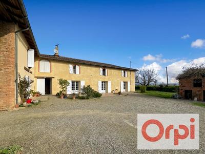 Maison - 300 m² - 9 pièces