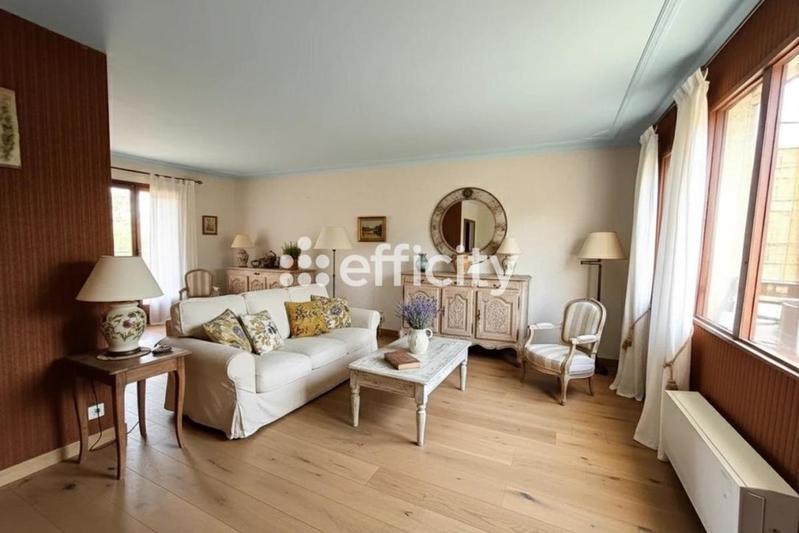 Villa - 100 m² - 5 pièces