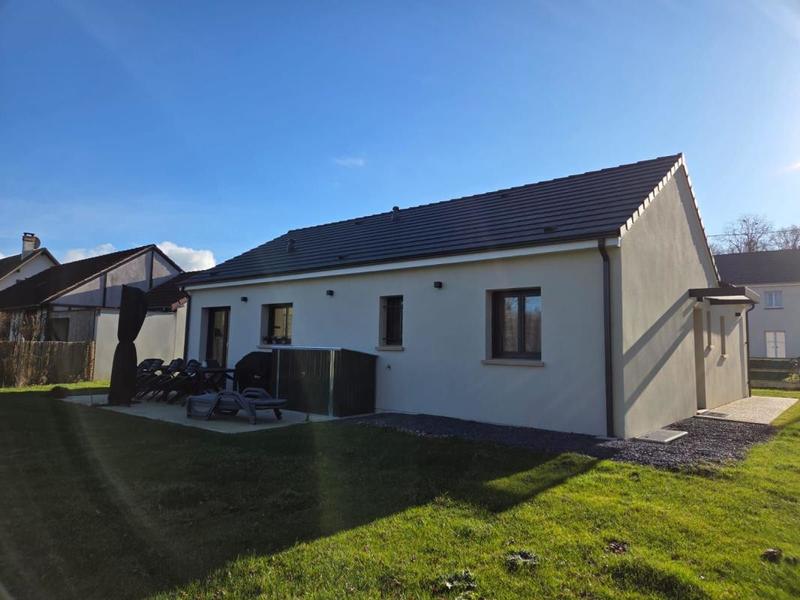 Maison - 98 m² - 4 pièces