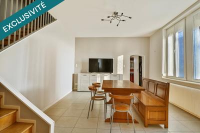 Maison - 95 m² - 5 pièces