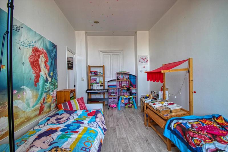 Appartement - 90 m² - 4 pièces