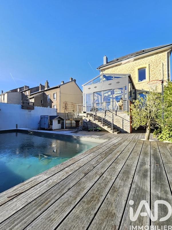 Maison - 177 m² - 6 pièces