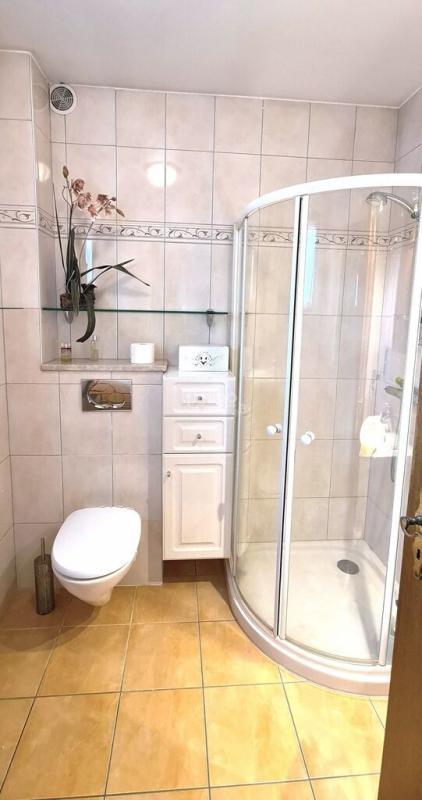 Maison - 213 m² - 9 pièces