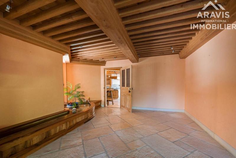 Demeure - 312 m² - 7 pièces