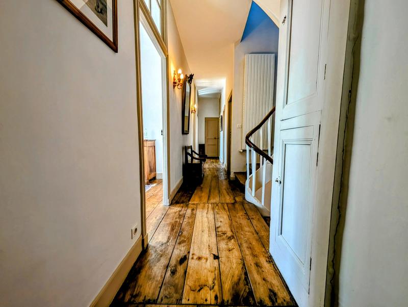 Maison - 176 m² - 8 pièces