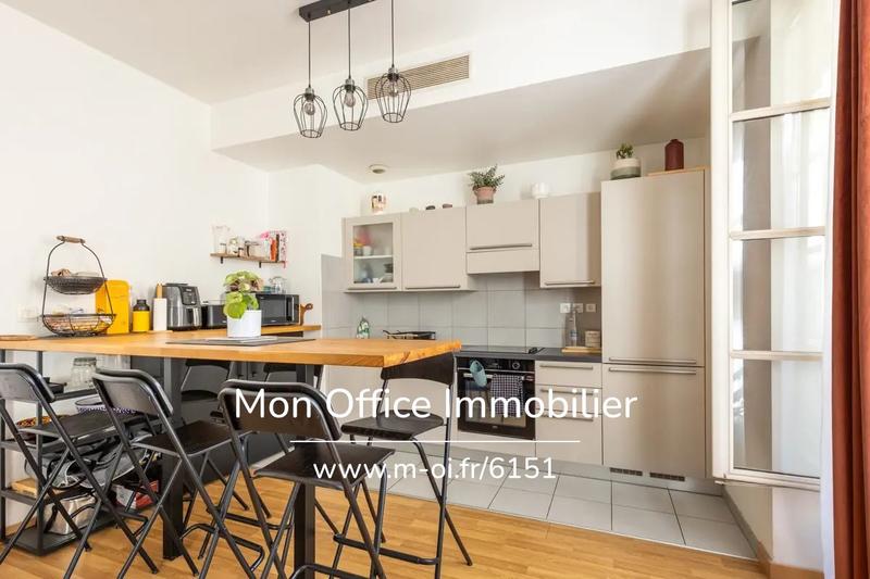 Appartement - 60 m² - 2 pièces