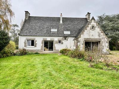 Maison - 196 m² - 11 pièces