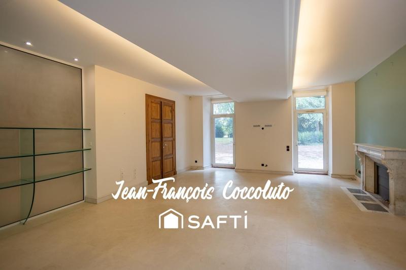 Maison de maîtres - 446 m² - 15 pièces