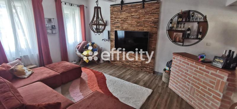 Maison - 250 m² - 6 pièces