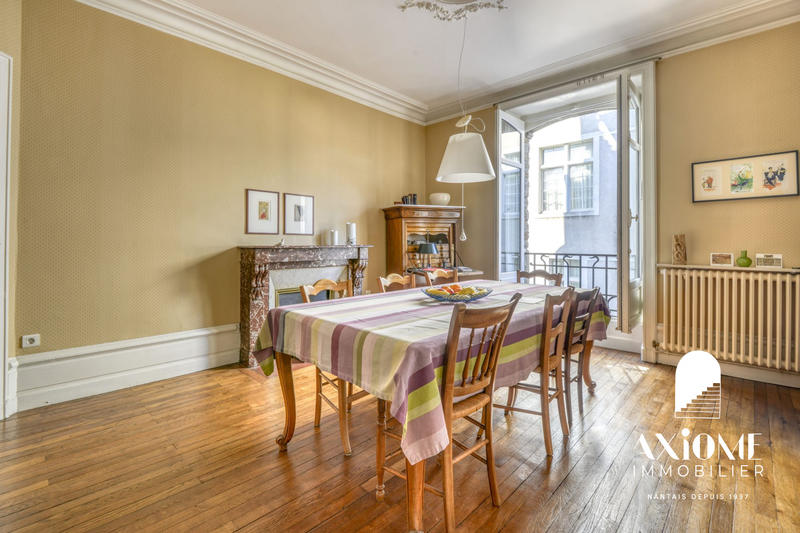 Appartement - 140 m² - 5 pièces