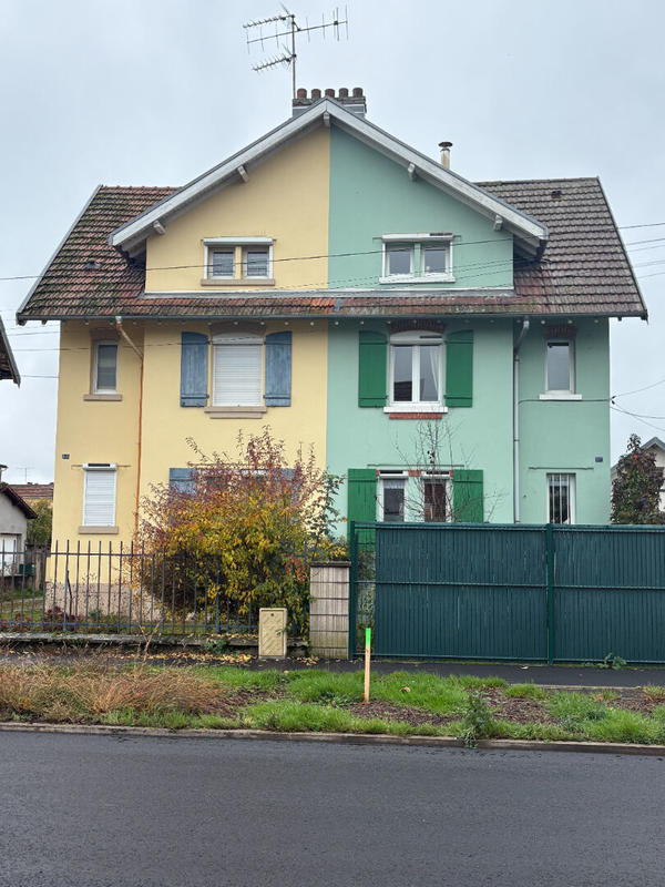 Maison - 93 m² - 5 pièces