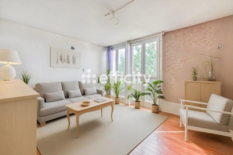 Appartement ancien - 72 m² - 4 pièces