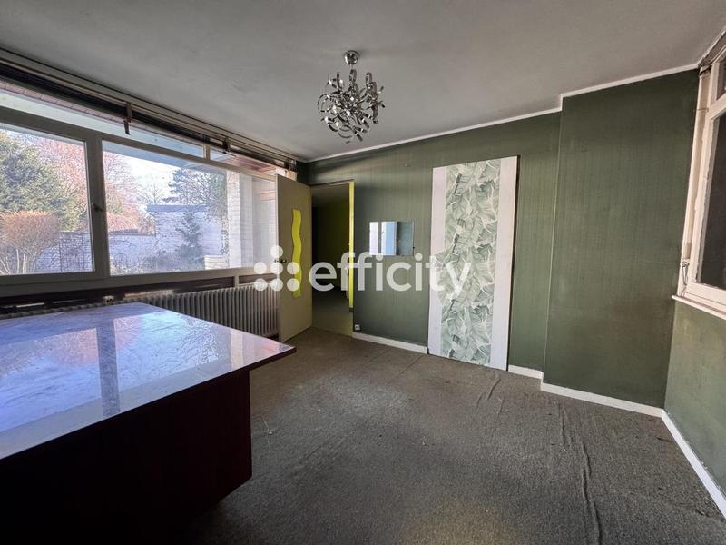 Maison - 142 m² - 10 pièces