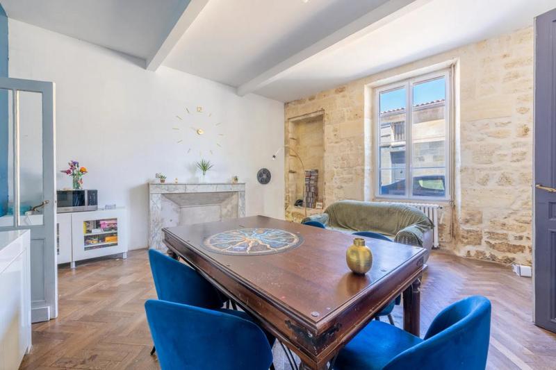 Maison - 290 m² - 8 pièces