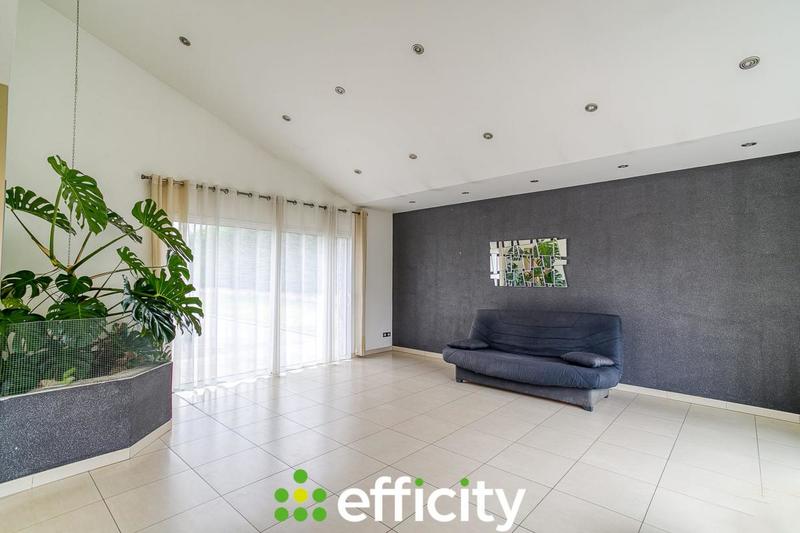 Maison - 186 m² - 7 pièces