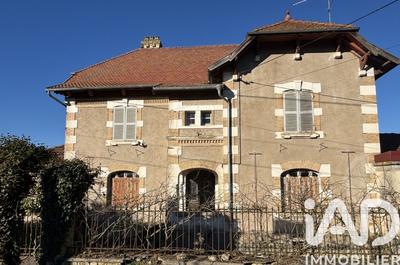 Maison - 200 m² - 6 pièces