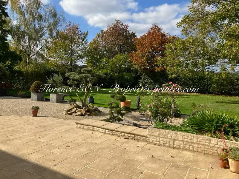 Maison - 218 m² - 5 pièces