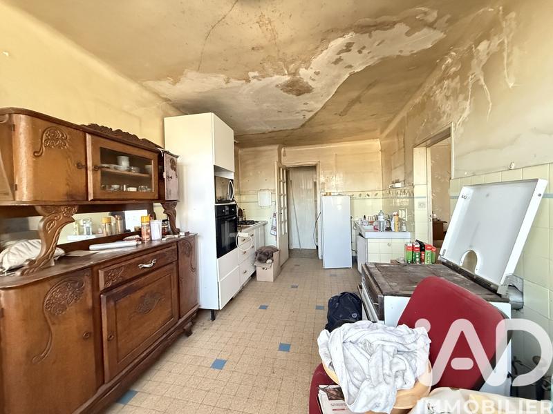 Maison - 300 m² - 10 pièces