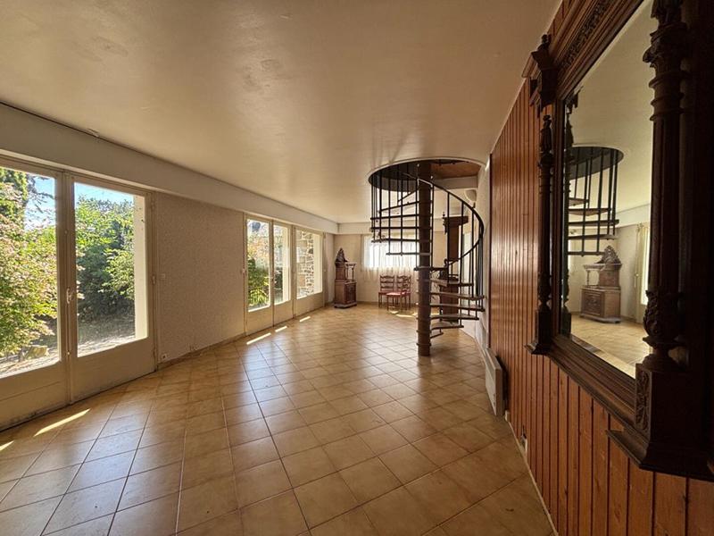 Maison - 123 m² - 6 pièces