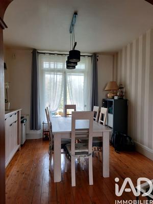 Maison - 93 m² - 5 pièces