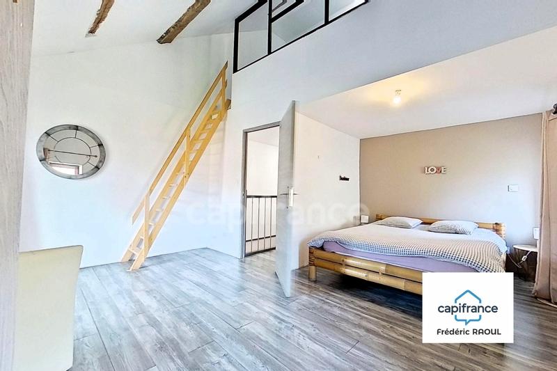 Propriété - 259 m² - 8 pièces