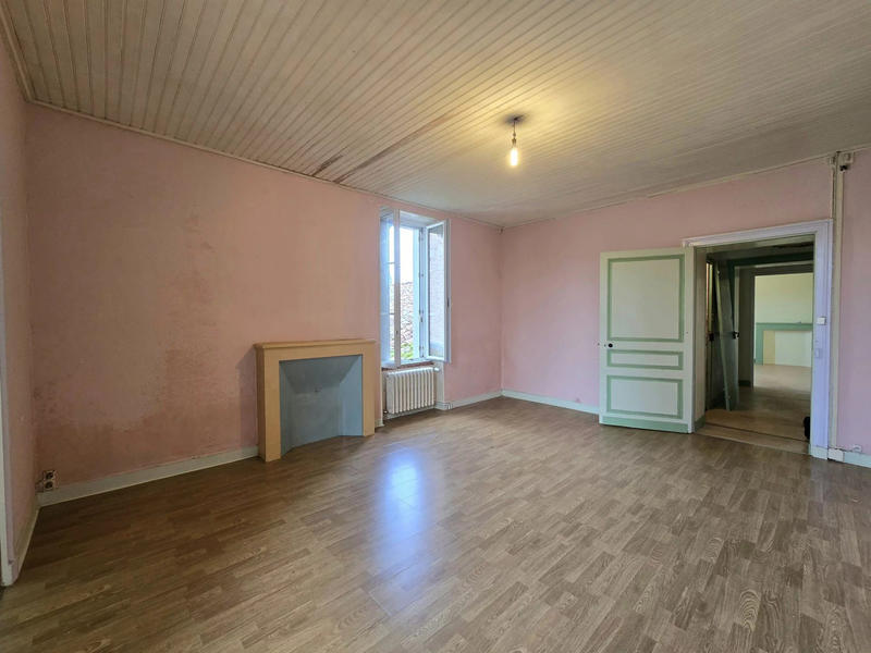 Maison traditionnelle - 170 m² - 6 pièces