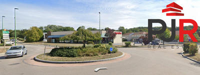 Local commercial - 896 m²