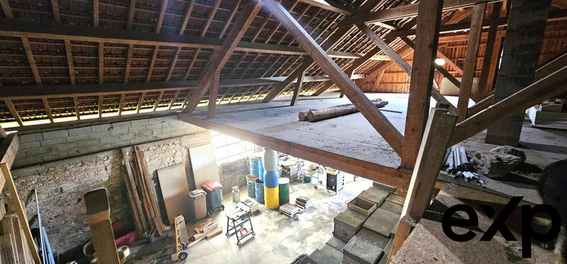 Maison - 240 m² - 6 pièces