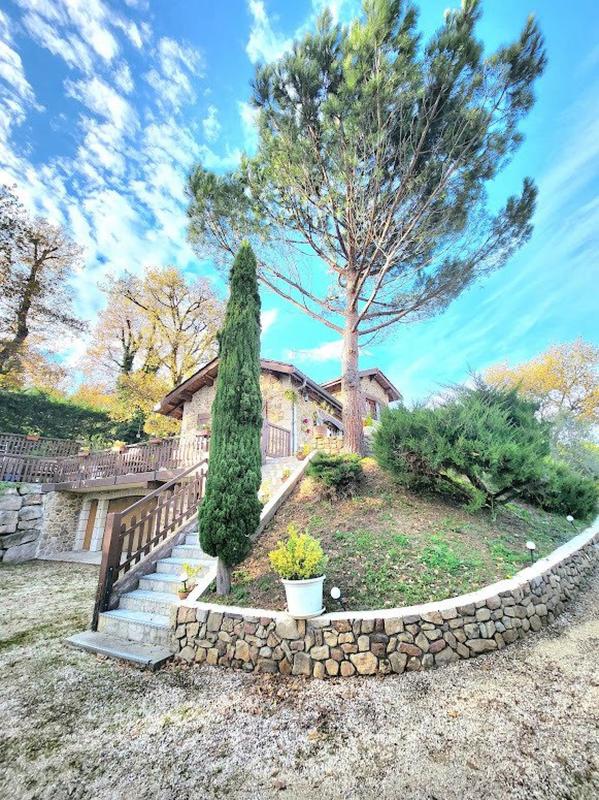 Maison - 195 m² - 6 pièces