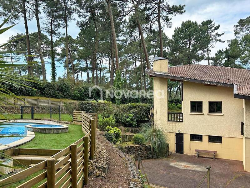 Maison - 190 m² - 6 pièces