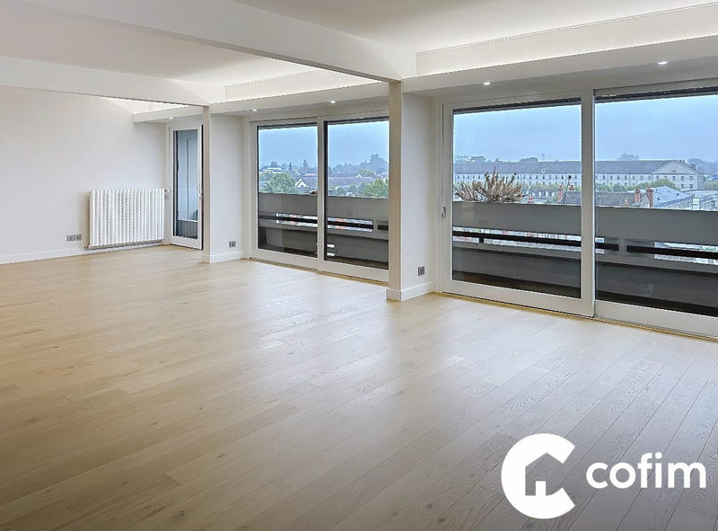 Appartement - 160 m² - 8 pièces