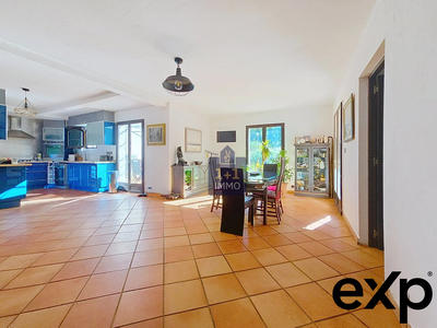 Maison - 179 m² - 6 pièces